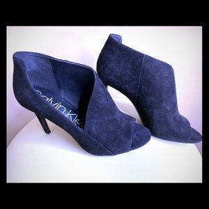 Never worn Calvin Klein “Nastassia” Open Toe Pumps